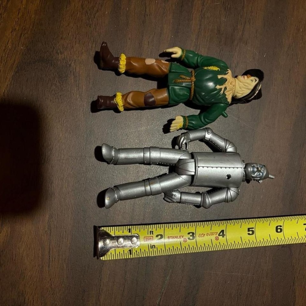 Oz scarecrow and tin man